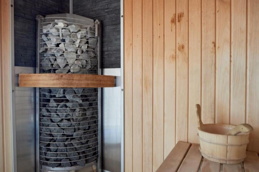 Alezzi Beach Vibe Family Studio With Spa Piscina Interioara Incalzita Sauna Jacuzzi Gym Năvodari Eksteriør billede