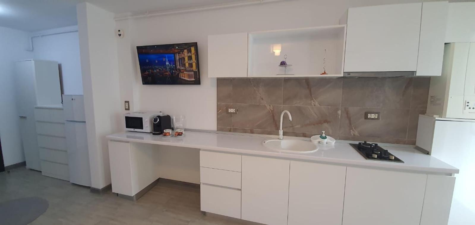 Alezzi Beach Vibe Family Studio With Spa Piscina Interioara Incalzita Sauna Jacuzzi Gym Năvodari Eksteriør billede